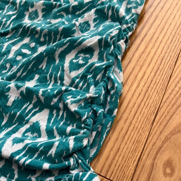 Ruched Teal And White Tank Top - Picture 4 of 5